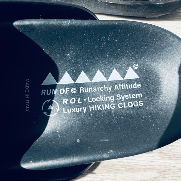 RUN OF Runarchy Attitude
ROL Locking System Luxury HIKING CLOGS Size 7 and 8 - Picture 5 of 9